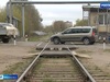 В Приволжском районе временно закроют проезд через железную дорогу