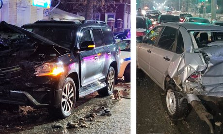 Вечеринка алкоголь. Чокаются бутылками. Парень уснул за столом. Тусовка с алкоголем. Толпа пьяных людей.