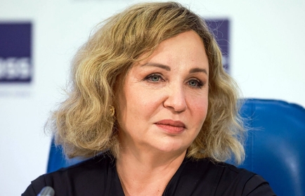 Суд оставил под стражей экс-депутата вологодского ЗСО Ирину Ясакову