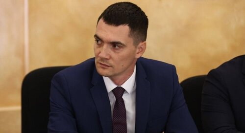 Роман Маслов покидает пост главы Череповца