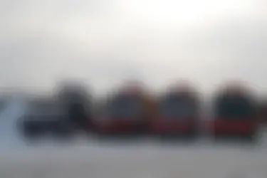 Непогода вынудила коммунальщиков в Иванове вывести снегоуборочные машины на улицы днем