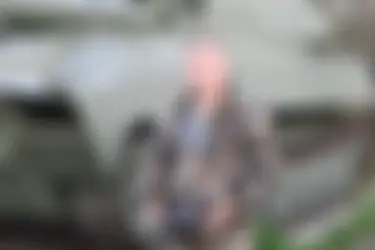 Южский кузнец выковал журавля с беспилотником в честь погибшего на СВО севастопольца