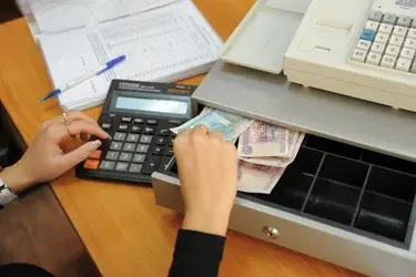 37% ивановцев готовы получать "серую" зарплату