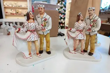 Фарфоровая статуэтка с ивановской фабрики игрушек "Моя забава" улетела в Барселону