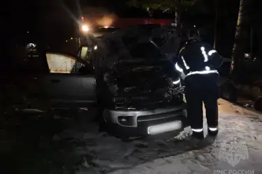 В Шуе из-за поджога загорелся автомобиль «Сатурн»