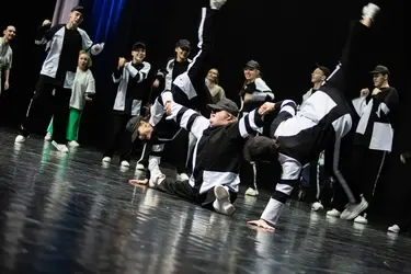 Юные особенные танцоры из Родников снялись в фильме "Танцы под дождем"