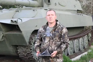 Южский кузнец выковал журавля с беспилотником в честь погибшего на СВО севастопольца