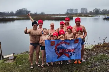 К шуйским "моржам" в этом сезоне зимнего плавания начали присоединяться дети