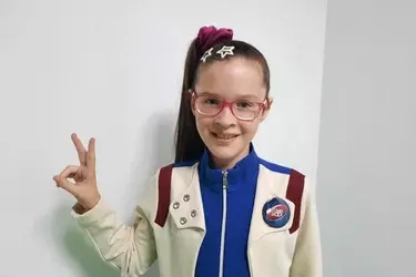 Школьница из Иванова вышла в суперфинал телешоу Тины Канделаки "Умнее всех"