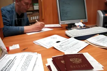 Жители Ивановской области выстраиваются в очереди за штампом о гражданстве РФ
