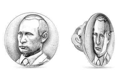 Приволжские ювелиры выпустили значки с изображением Путина