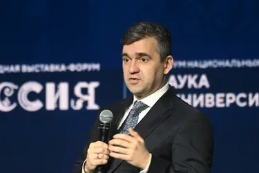 Станислав Воскресенский о "СЛОНе": делаем это, чтобы разбудить страсть к науке среди старшеклассников