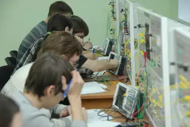 В РФ появится новый национальный проект "Молодежь России"