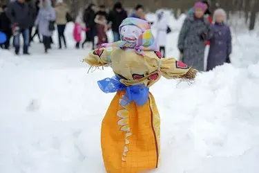 Кохомский музей самовара приглашает ивановцев сделать чучело Масленицы или испечь ее из блинного теста