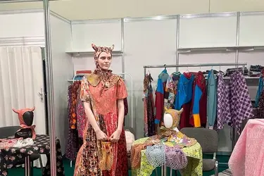 Ивановский дизайнер Екатерина Сохарева на выставке "Интерткань" представила коллекцию женской одежды из лоскутков