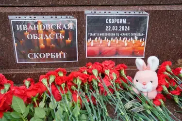 Дни скорби: вместе со всей страной ивановцы оплакивают погибших в теракте