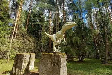 В ивановском парке "Харинка" поселился трехметровый велоцираптор