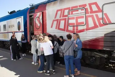 За два дня по вагонам "Поезда Победы" в Кинешме прошли более 2500 человек