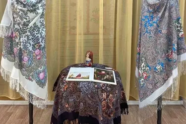 В Южском Доме ремесел "распустились" волшебные травы и диковинные цветы