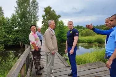 В Лухском районе обрушился мост с людьми