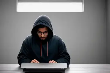 Шуянин потерял 1,6 млн рублей, пытаясь заработать на инвестициях