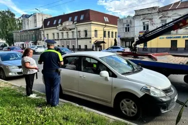 Автоинспекторы наказали водителей за парковку под знаками в центре Иванова