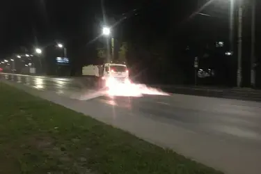 В Иванове ночью девять единиц спецтехники убирали городские улицы
