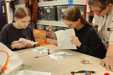 "Многодетные ремесленники" научатся лозоплетению и вышивке крестиком