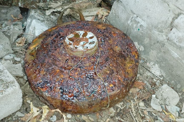 Житель Иванова нашел на окраине города похожий на противотанковую мину предмет