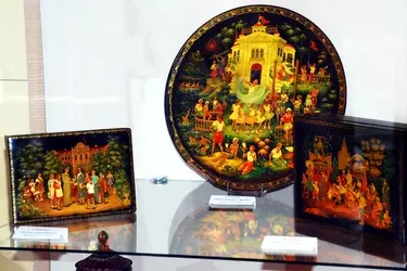 К 100-летию палехской миниатюры художники распишут два старинных самовара