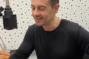 Актер Антон Макарский пригласил россиян посетить фестиваль "Русское Рождество" в Шуе