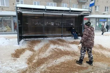 "Едет КДМ с поднятым ковшом": днем 24 декабря улицы Иванова убирают 37 единиц техники