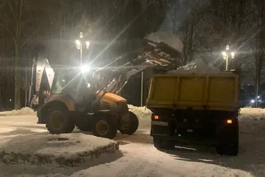 Ивановские дорожники вывезли снег с мемориала "Красная Талка"
