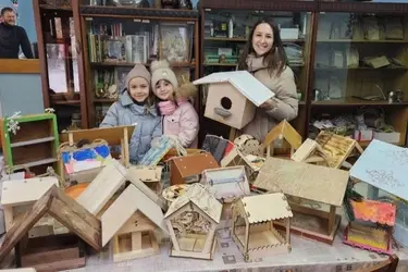 Ивановские школьники поздравили птиц и белок Ботанического сада ИвГУ с Новым годом