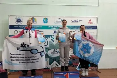 Пловцы Приморского края побили два рекорда России в ледяной воде на Рубском озере