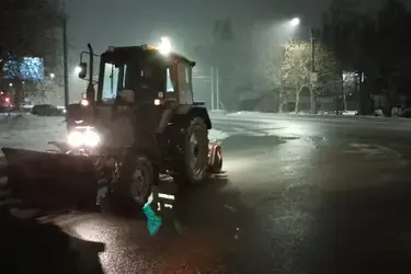 В ночную смену в Иванове убирали город 36 единиц спецтехники