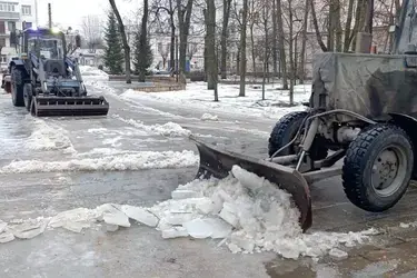 На дневную уборку улиц Иванова днем 30 января вышли более 60 рабочих