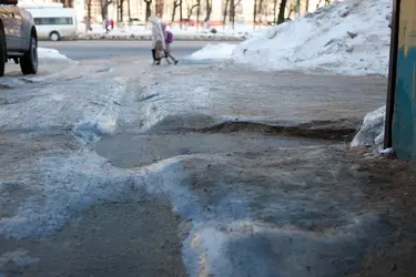 Житель Вичуги умер после падения и удара головой об лед