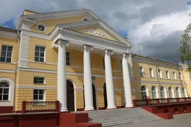Народный дом с белыми колоннами в Вичуге продолжит преображение
