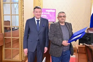 Главный онколог страны наградил ивановских врачей