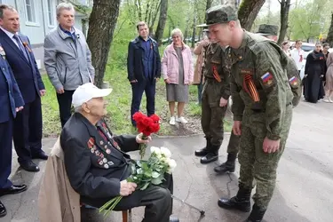 Двум ивановским ветеранам в преддверии Дня Победы вручили знаки "Почетный гражданин города"