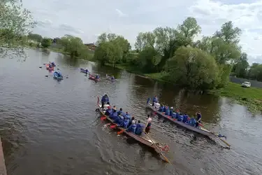 На фестивале "Русская Венеция" в Холуе на воду спустили самую большую флотилию