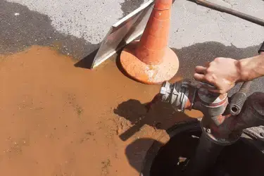 За неделю "Водоканал" промыл в Иванове более 1900 метров водопроводных сетей