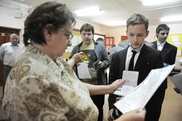 Два выпускника 33 лицея в Иванове написали ЕГЭ по профильной математике на 100 баллов