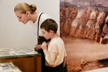 К 800-летию Юрьевца в Иванове представили редкие картины и артефакты