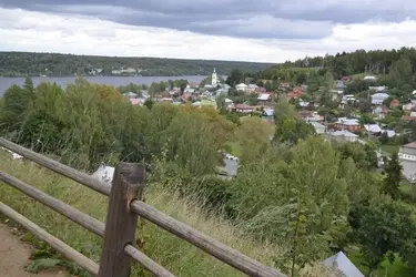 Плесский музей зовет владельцев Пушкинских карт летом приводить с собой родителей