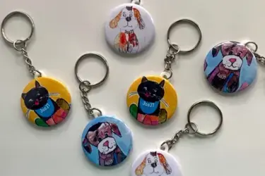 Ивановцы из "Граней" выпускают брелоки с котиками и щенками в честь подопечных приюта "Зоо37"