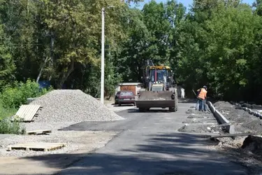 На улице Третьего Авиаотряда в Иванове появился асфальт на дороге, тротуары и парковки