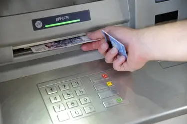 Абитуриент колледжа из Иванова лишился 300 тысяч после разговора с "приемной комиссией"