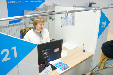 Более 40% ивановцев вынуждены работать за себя и "за того парня"